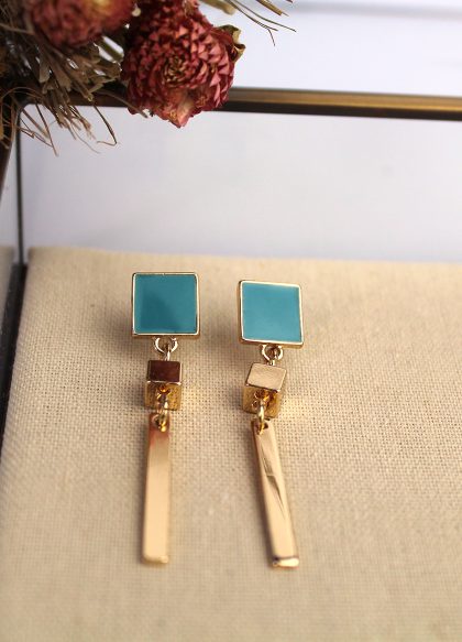 Oorbellen fantasie - Goudkleurig emaille groen