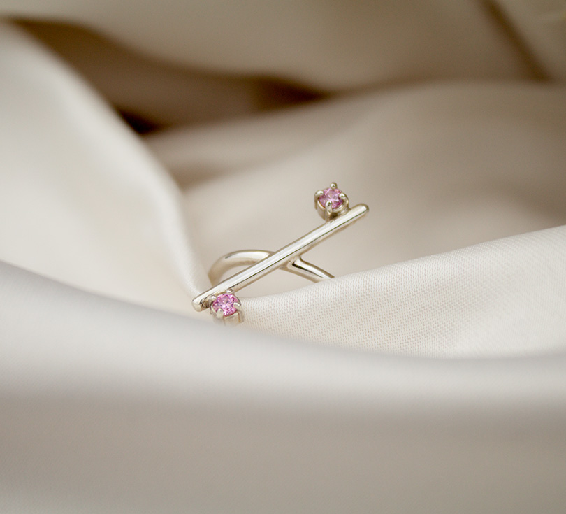 Zilveren ring met roze zirconia's - Madame Bijou